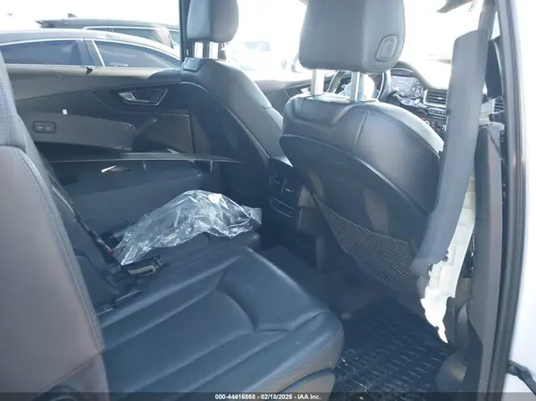 WA1LHAF77HD053552 2017 AUDI Q7 - Image 8