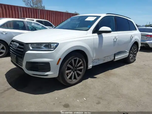 WA1LHAF77JD013820 2018 AUDI Q7 - Image 2