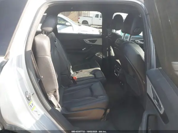 WA1LHAF77JD050723 2018 AUDI Q7 - Image 8
