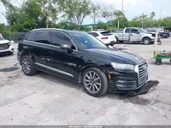 WA1LHAF77KD019246 2019 AUDI Q7