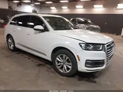 WA1LHAF78HD046898 2017 AUDI Q7