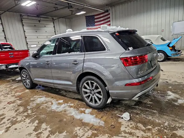 WA1LHAF78JD003183 2018 AUDI Q7 - Image 2