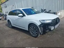WA1LHAF78JD031128 2018 AUDI Q7