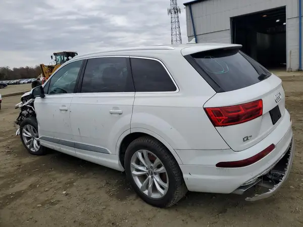 WA1LHAF78JD036068 2018 AUDI Q7 - Image 2