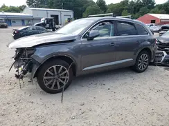 WA1LHAF78KD017697 2019 AUDI Q7
