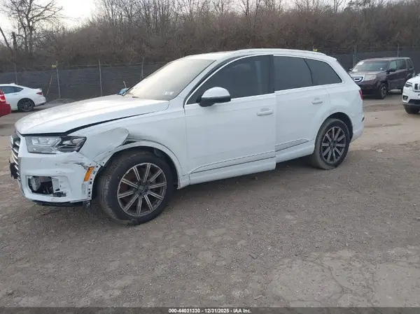 WA1LHAF78KD031518 2019 AUDI Q7 - Image 2