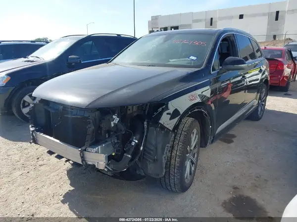 WA1LHAF78KD042468 2019 AUDI Q7 - Image 2