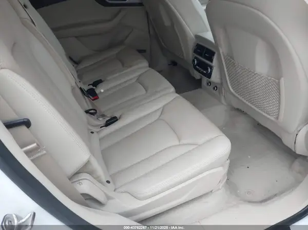 WA1LHAF78KD043863 2019 AUDI Q7 - Image 8