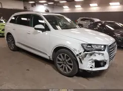 WA1LHAF78KD045175 2019 AUDI Q7