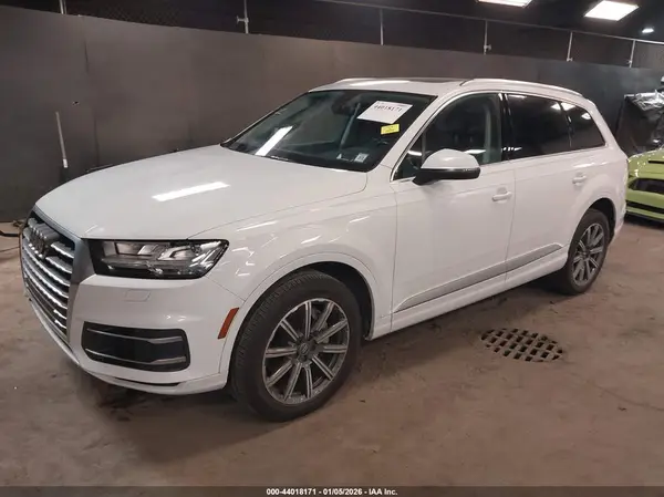 WA1LHAF78KD045175 2019 AUDI Q7 - Image 2