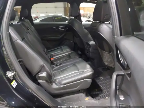 WA1LHAF79HD043850 2017 AUDI Q7 - Image 8