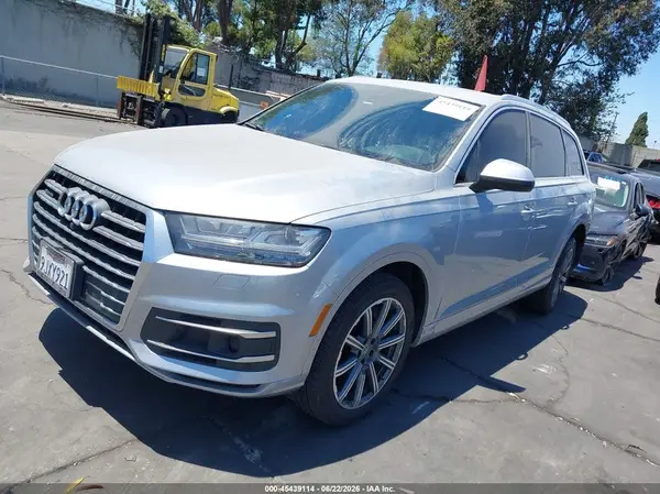 WA1LHAF79JD001751 2018 AUDI Q7 - Image 2