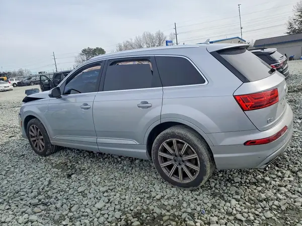 WA1LHAF79JD050657 2018 AUDI Q7 - Image 2