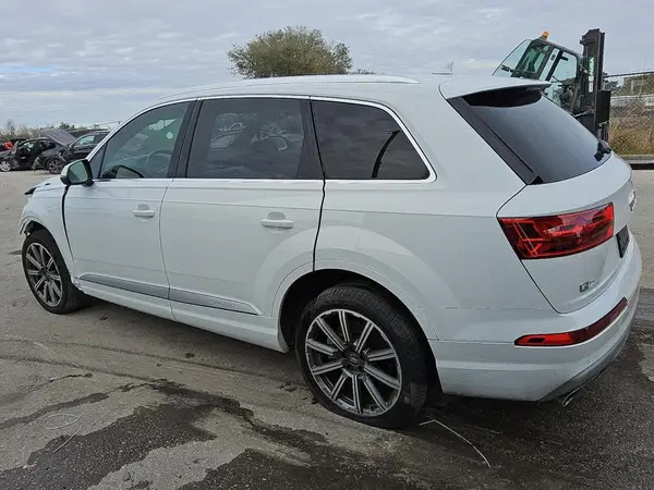 WA1LHAF79JD055096 2018 AUDI Q7 - Image 2