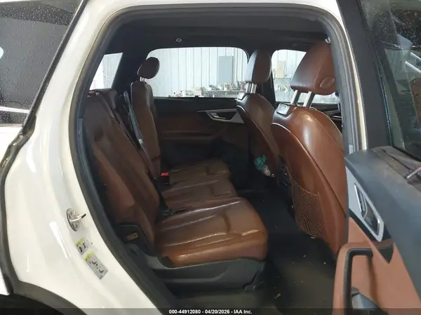 WA1LHAF7XJD020549 2018 AUDI Q7 - Image 8