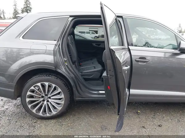 WA1LHAF7XJD032653 2018 AUDI Q7 - Image 8