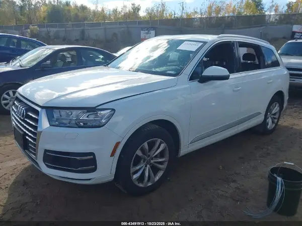 WA1LHAF7XKD018026 2019 AUDI Q7 - Image 2