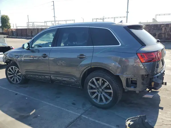 WA1LHAF7XKD022657 2019 AUDI Q7 - Image 2