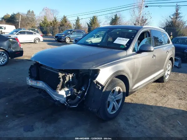 WA1LHAF7XKD031830 2019 AUDI Q7 - Image 2