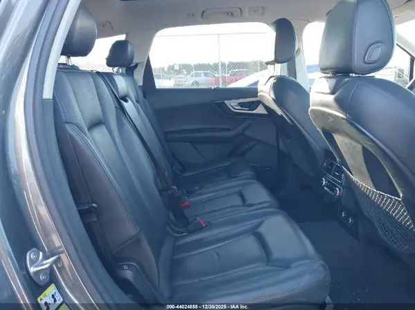 WA1LHAF7XKD031830 2019 AUDI Q7 - Image 8