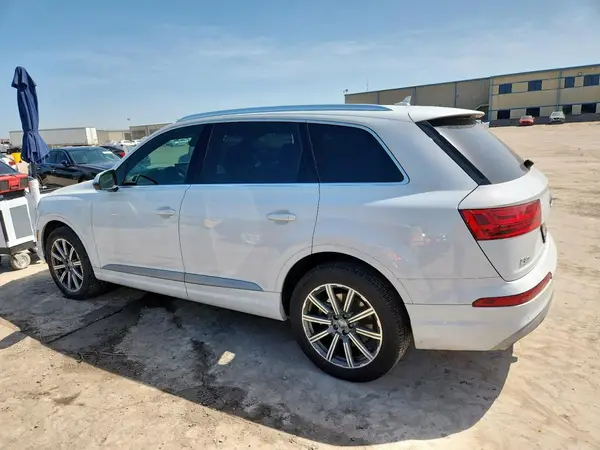 WA1LHAF7XKD032542 2019 AUDI Q7 - Image 2