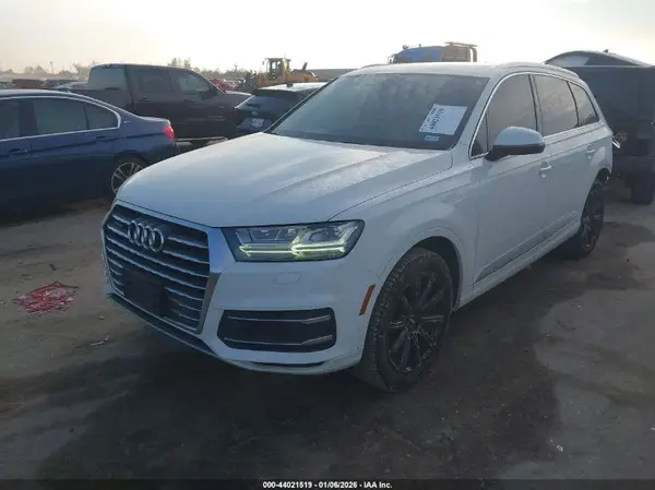 WA1LHAF7XKD033707 2019 AUDI Q7 - Image 2