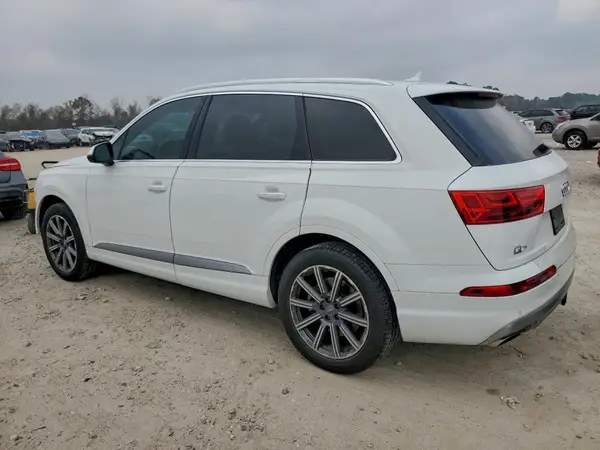 WA1LHAF7XKD040785 2019 AUDI Q7 - Image 2