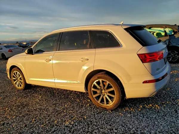 WA1LHAF7XKD042455 2019 AUDI Q7 - Image 2