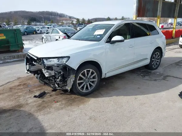 WA1LHAF7XKD042598 2019 AUDI Q7 - Image 2