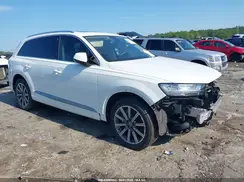 WA1LHAF7XKD044271 2019 AUDI Q7
