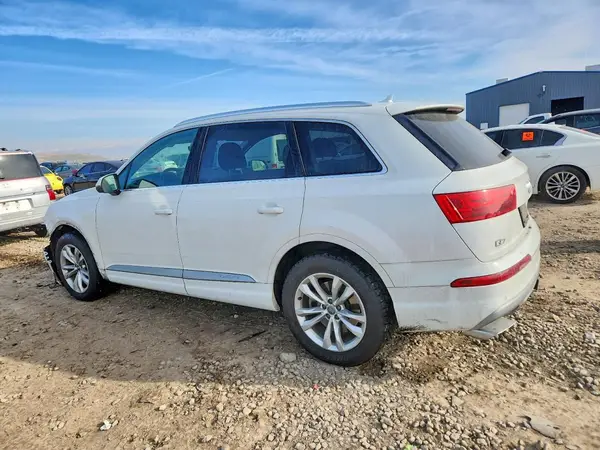 WA1LHBF7XHD054300 2017 AUDI Q7 - Image 2