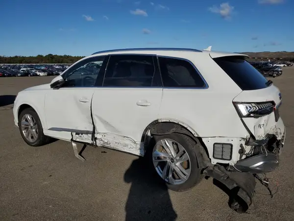 WA1LJAF75MD012772 2021 AUDI Q7 - Image 2
