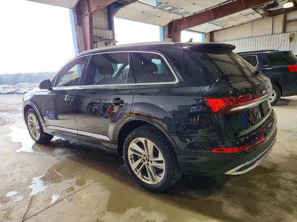 WA1LJAF78MD038024 2021 AUDI Q7 - Image 2