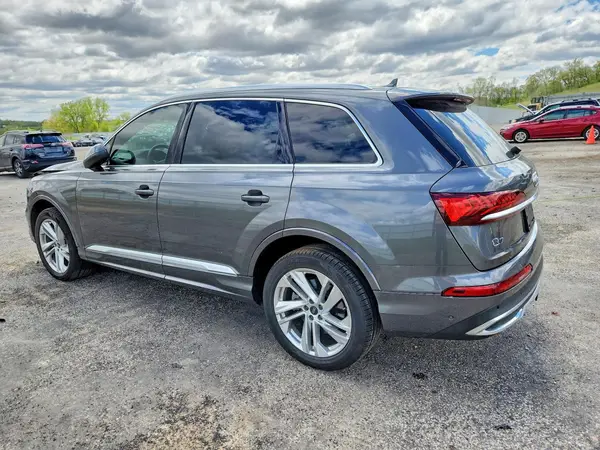 WA1LJAF79MD025170 2021 AUDI Q7 - Image 2