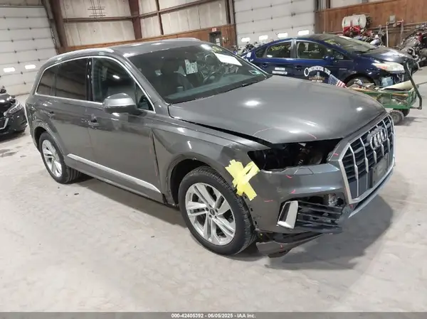 WA1LJAF7XMD015375 2021 AUDI Q7 - Image 1