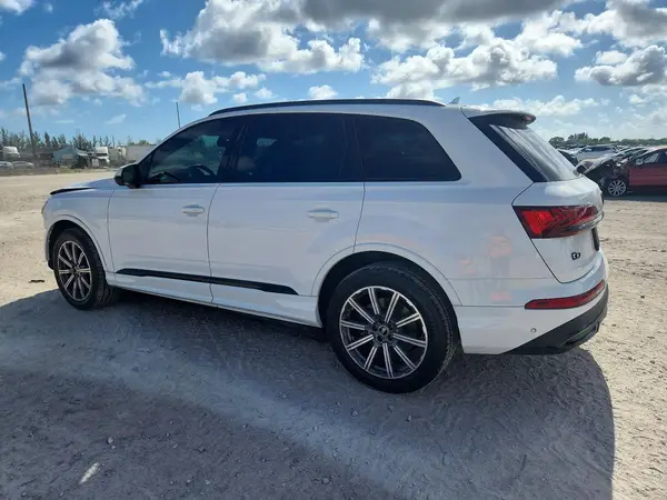 WA1LJBF74ND015170 2022 AUDI Q7 - Image 2