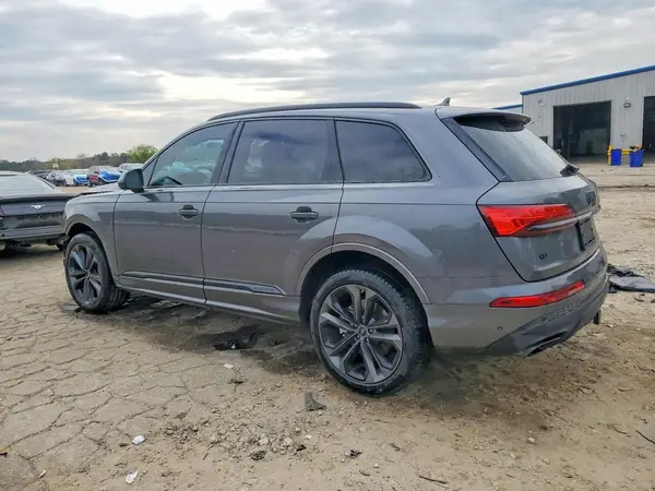 WA1LVBF77SD020976 2025 AUDI Q7 - Image 2