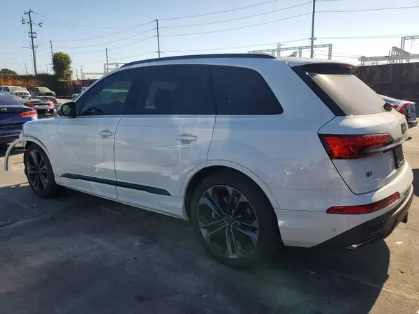WA1LVBF7XTD005597 2026 AUDI Q7 - Image 2