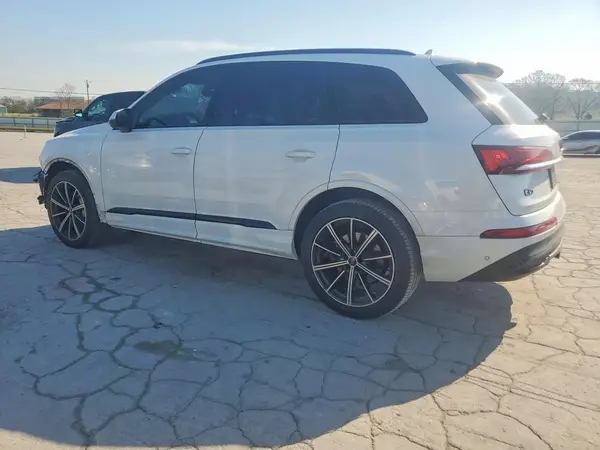 WA1LXAF70MD031812 2021 AUDI Q7 - Image 2
