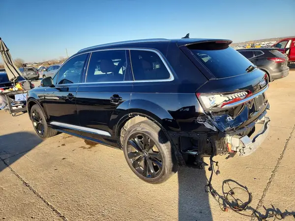 WA1LXAF71LD008134 2020 AUDI Q7 - Image 2