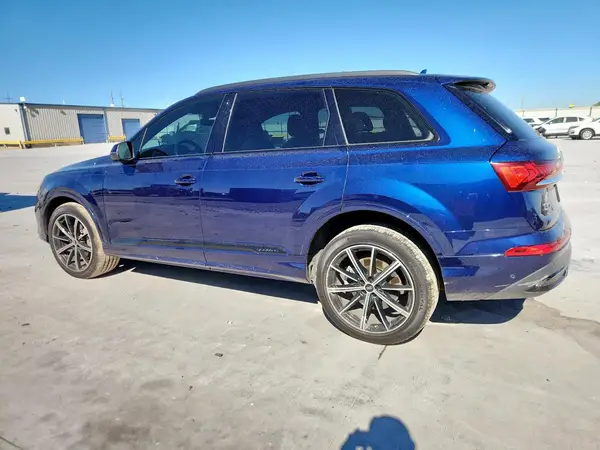 WA1LXAF71MD022200 2021 AUDI Q7 - Image 2