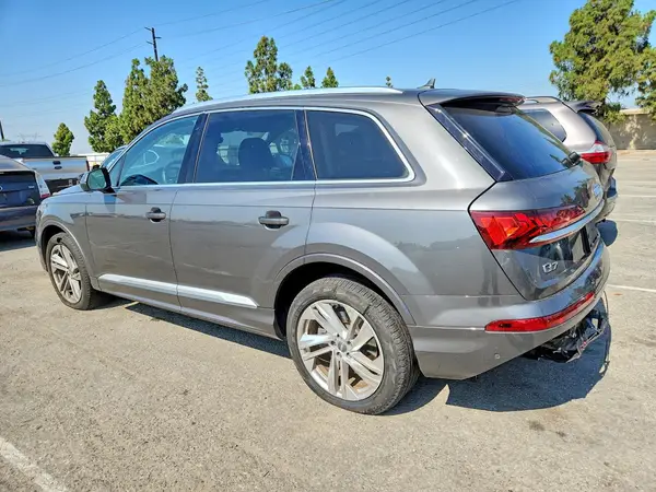 WA1LXAF72LD000298 2020 AUDI Q7 - Image 2