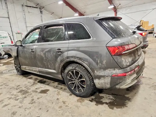 WA1LXAF72LD006621 2020 AUDI Q7 - Image 2