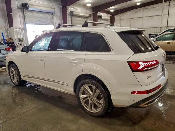 WA1LXAF73LD002478 2020 AUDI Q7 - Image 2