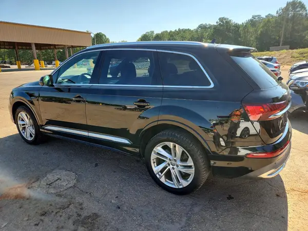 WA1LXAF73LD002562 2020 AUDI Q7 - Image 2