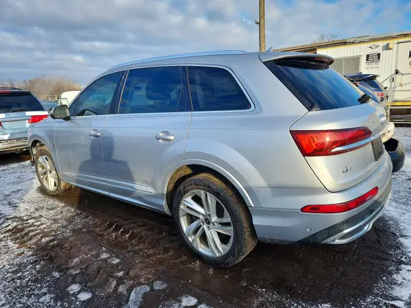 WA1LXAF73MD013790 2021 AUDI Q7 - Image 2