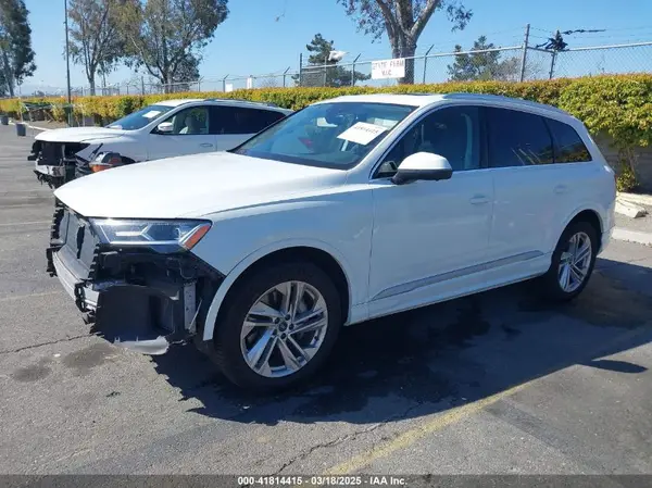 WA1LXAF73MD021033 2021 AUDI Q7 - Image 2