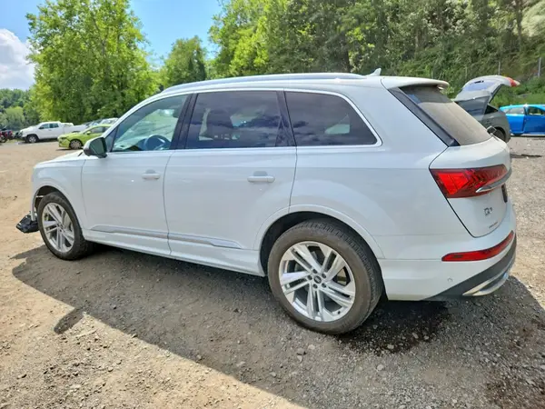WA1LXAF73MD036969 2021 AUDI Q7 - Image 2