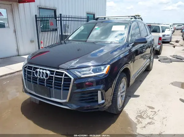 WA1LXAF74LD006068 2020 AUDI Q7 - Image 2