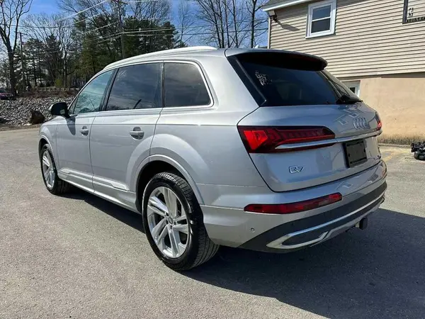 WA1LXAF75MD010227 2021 AUDI Q7 - Image 2